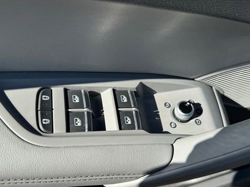 Certified 2023 Audi Q5 2.0T Premium Plus w/ Premium Plus Package image 19