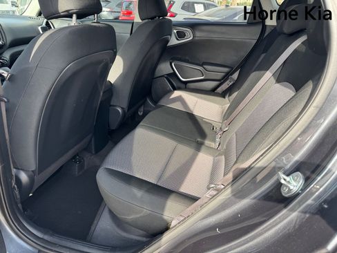 Certified 2022 Kia Soul LX w/ Technology Package image 12