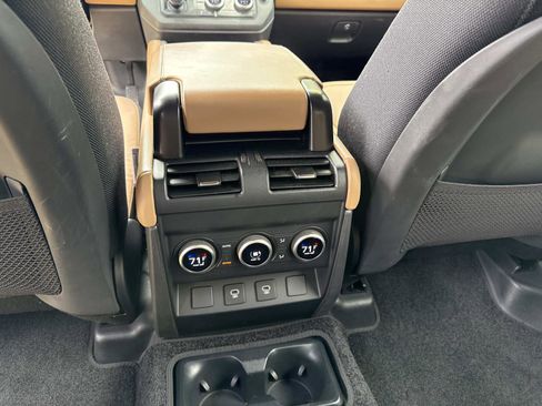 Used 2025 Land Rover Defender 130 V8 image 15