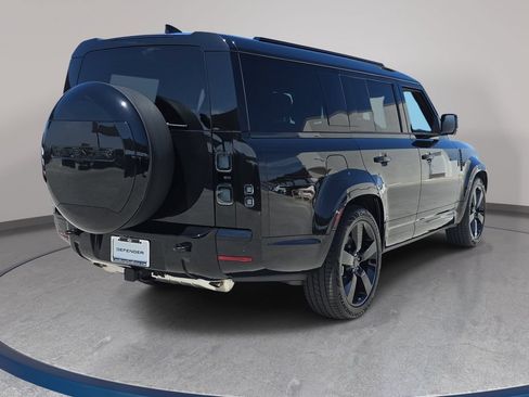 New 2026 Land Rover Defender 130 X-Dynamic SE AWD/4WD image 5