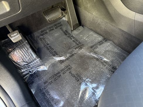 Used 2019 Kia Sorento AWD V6 image 17