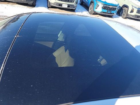 Used 2019 Volkswagen Jetta SE w/ Cold Weather Package image 11