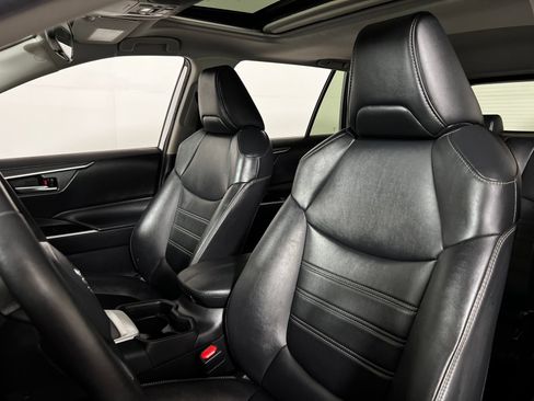 Certified 2021 Toyota RAV4 XLE Premium FWD image 13