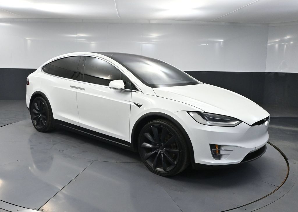 Used 2018 Tesla Model X 100D AWD/4WD image 1