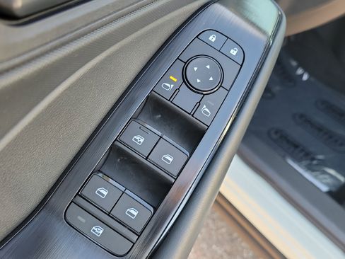 Certified 2025 Nissan Rogue S image 18