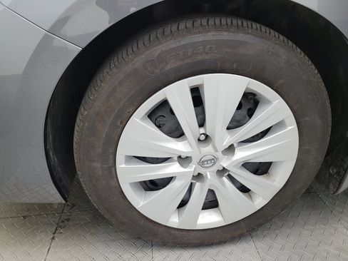 Used 2025 Nissan Sentra S FWD image 31