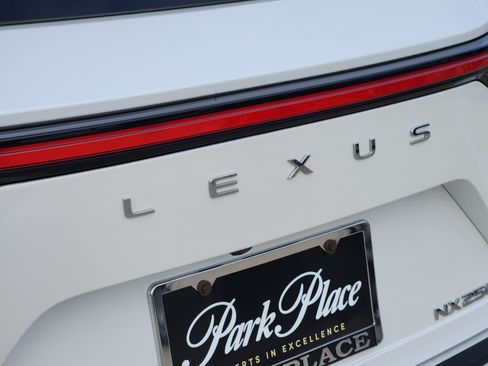 Used 2025 Lexus NX 250 FWD w/ Towing Package (2000 Lbs) image 39