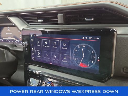 Used 2025 GMC Sierra 1500 AT4 w/ Technology Package AWD/4WD image 16