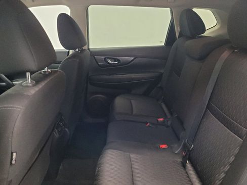 Used 2018 Nissan Rogue SV image 18