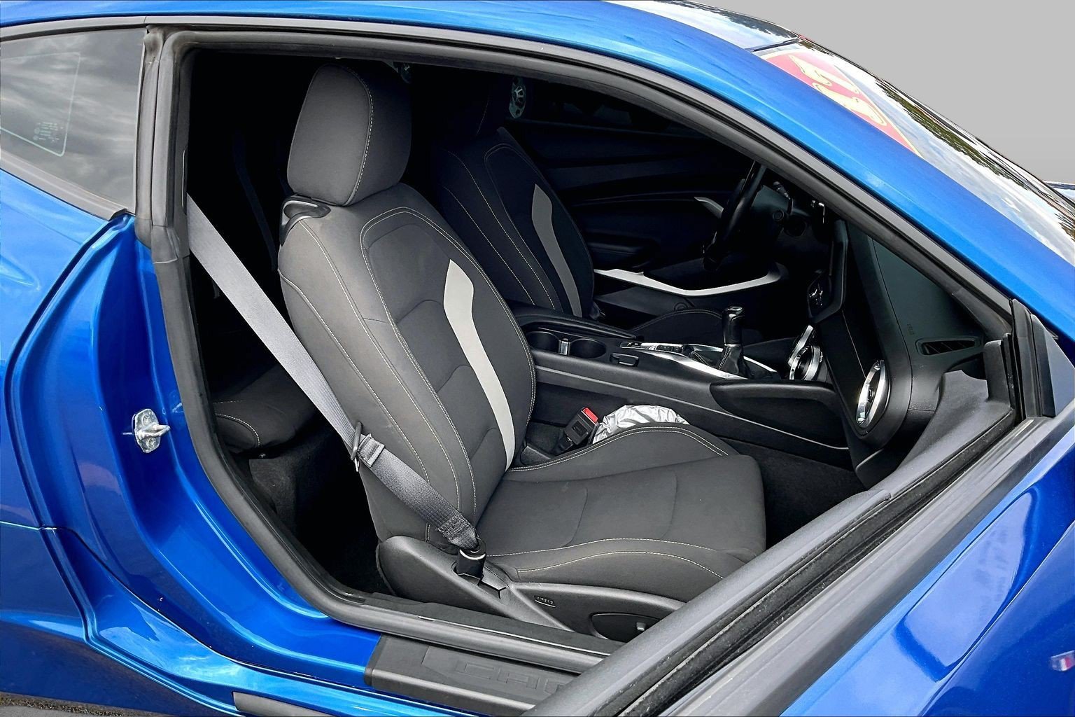 Used 2017 Chevrolet Camaro LS RWD image 7