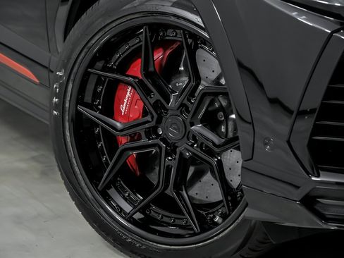 Used 2020 Lamborghini Urus image 4