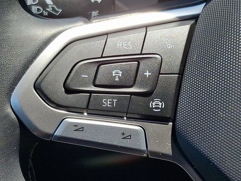 Used 2023 Volkswagen Atlas Cross Sport SE AWD/4WD image 20