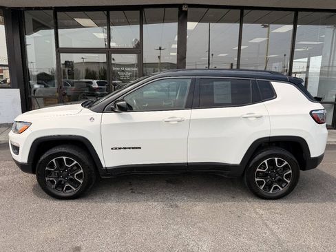 Used 2020 Jeep Compass Trailhawk AWD/4WD image 2