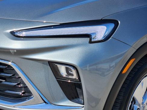 Certified 2025 Buick Encore GX Preferred image 8