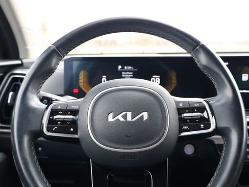 Certified 2024 Kia Sorento S image 17