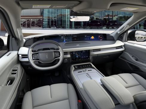 New 2026 Lincoln Navigator Reserve AWD/4WD image 9
