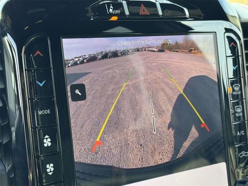 Used 2024 RAM 2500 Big Horn w/ Safety Group image 18