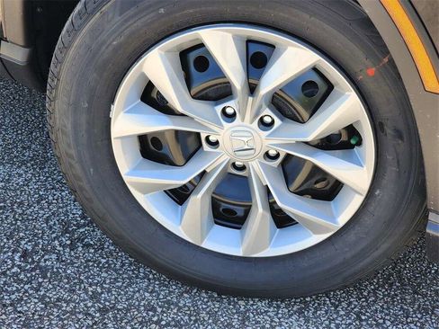 Certified 2023 Honda CR-V LX image 5