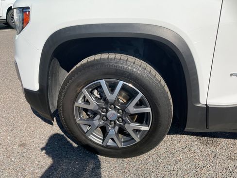 Used 2023 GMC Acadia SLT image 10