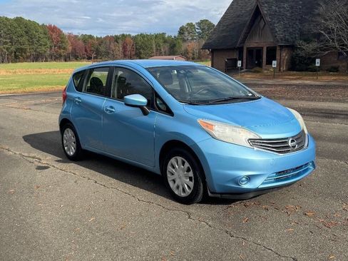 Used 2015 Nissan Versa Note SV image 2