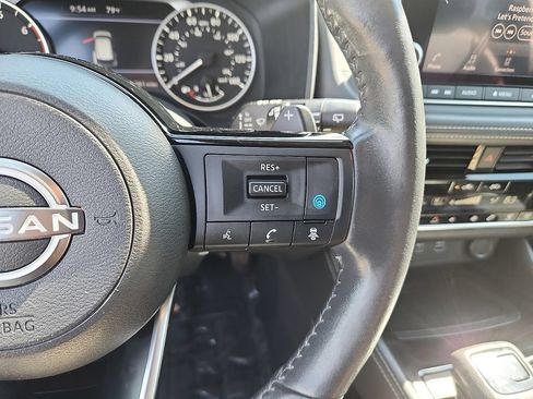 Used 2022 Nissan Rogue SL AWD/4WD image 22