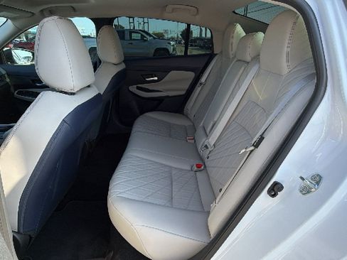Used 2026 Nissan Sentra SL w/ Floor Mat Package FWD image 22