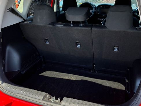 Used 2025 Kia Soul LX w/ LX Technology Package image 14