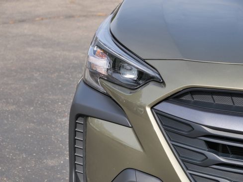 Used 2024 Subaru Outback Premium image 3