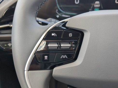 New 2025 Kia Niro EX image 22