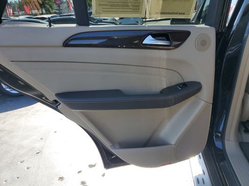 Used 2015 Mercedes-Benz ML 350 2WD image 34