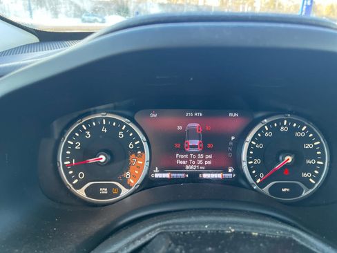 Used 2017 Jeep Renegade Limited image 12