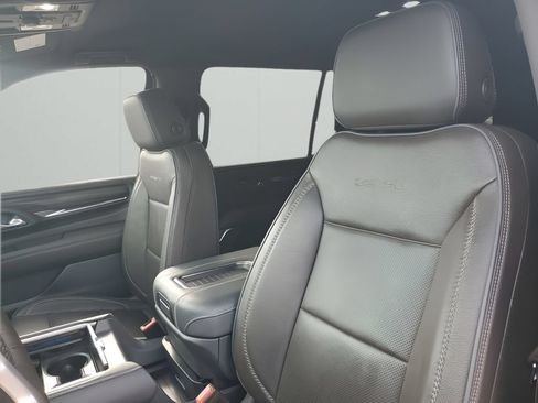 Certified 2023 GMC Yukon XL Denali AWD/4WD image 34
