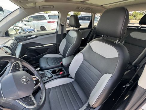 Used 2022 Volkswagen Taos SEL AWD/4WD image 15