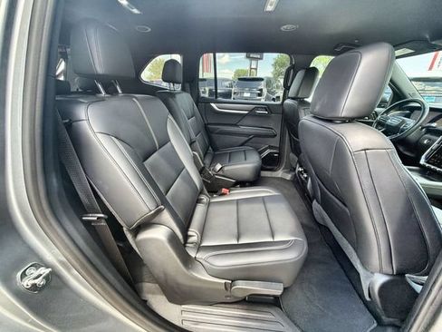 Certified 2026 GMC Acadia Elevation w/ Elevation Premium Package FWD image 26