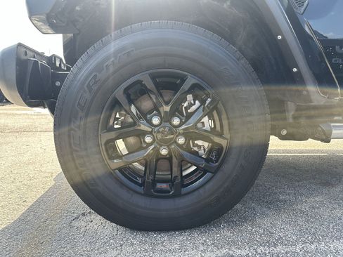 Used 2022 Jeep Gladiator Sport AWD/4WD image 18