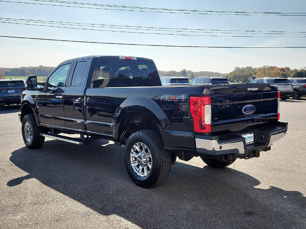 Used 2019 Ford F250 XLT w/ XLT Premium Package AWD/4WD image 4