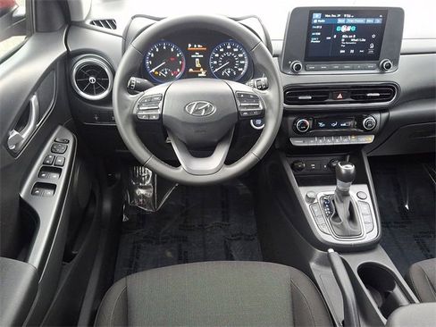 Used 2022 Hyundai Kona SEL w/ Convenience Package image 11