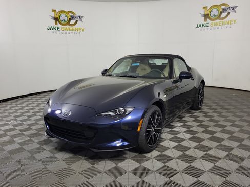 New 2025 MAZDA MX-5 Miata Grand Touring w/ Weather Package image 4
