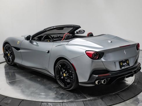 Used 2019 Ferrari Portofino image 14