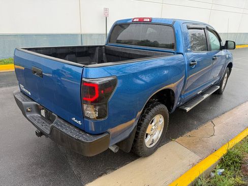 Used 2010 Toyota Tundra 4x4 CrewMax image 3