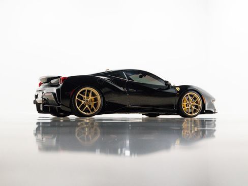 Used 2020 Ferrari 488 Pista image 8