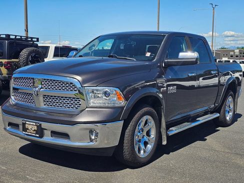 Used 2016 RAM 1500 Laramie AWD/4WD image 7
