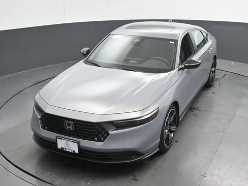 Used 2024 Honda Accord Sport image 27