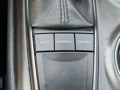 Used 2024 Toyota Camry SE image 16