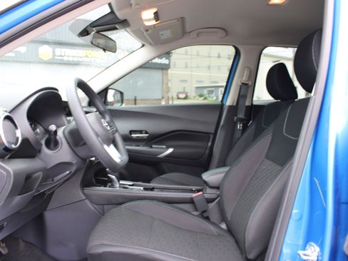 Used 2023 Nissan Kicks SV FWD image 12