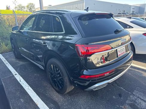 Used 2021 Audi Q5 e Premium w/ Convenience Package AWD/4WD image 2