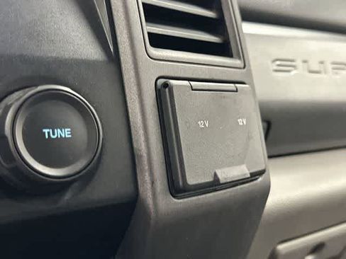 Used 2022 Ford F250 XLT w/ XLT Premium Package AWD/4WD image 25