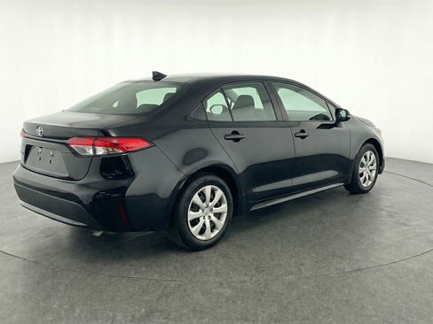 Used 2025 Toyota Corolla LE FWD image 9