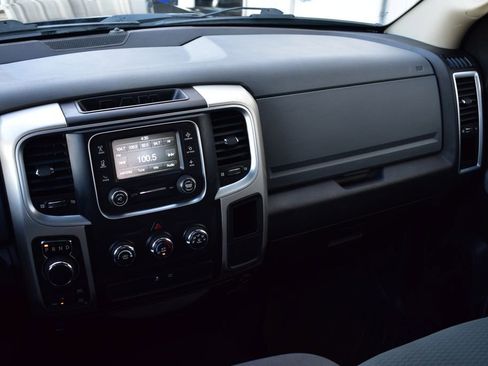 Used 2020 RAM 1500 Classic SLT AWD/4WD image 29