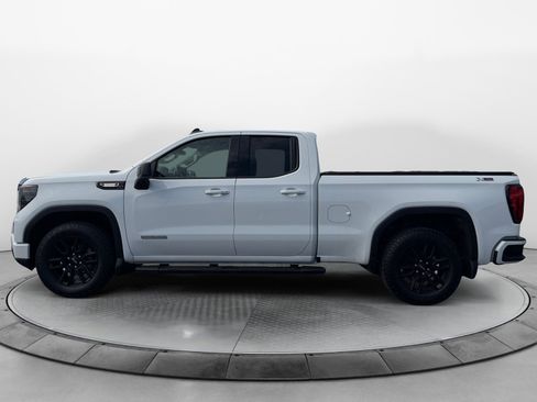 Used 2024 GMC Sierra 1500 Elevation w/ X31 Off-Road Package AWD/4WD image 3